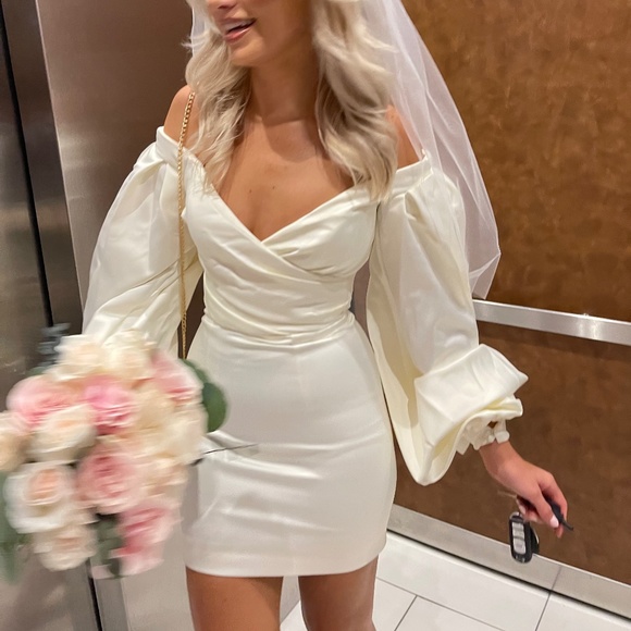 House of CB Dresses House Of Cb Carolyn Dress Poshmark